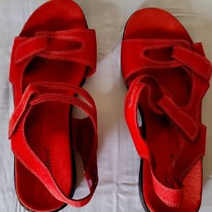 COPY - Trotters Women's Shoes Flat Sandals Red Size 12